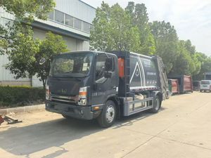 6cbm Diesel Compactor Truck with Rear Loader Manual Transmission 4x2 Drive Wheel Engine Motor Gearbox-Garbage Compactor Truck - Product Image 4