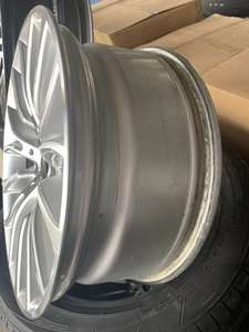 <span class=keywords><strong>Jantes</strong></span> en alliage d'aluminium d'<span class=keywords><strong>occasion</strong></span> authentiques de <span class=keywords><strong>18</strong></span> <span class=keywords><strong>pouces</strong></span> pour <span class=keywords><strong>BMW</strong></span> Série 5 F18, <span class=keywords><strong>jantes</strong></span> d'origine d'<span class=keywords><strong>occasion</strong></span>, kits de carrosserie pour <span class=keywords><strong>BMW</strong></span> 525Li, aspect renouvelé - Product Image 3