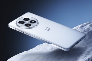 สมาร์ทโฟน OnePlus <span class=keywords><strong>13</strong></span> 6.8 ''2K 120Hz AMOLED Snapdragon 8 6000mAh แบตเตอรี่100W ชาร์จเร็วกล้อง50MP NFC 5G LTE - Product Image 4