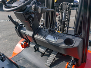 Carrello Elevatore Diesel da 2 Tonnellate per Uso Industriale, Magazzino, Porto, Costruzioni Esterne, Attrezzatura per Trasporto Materiali CE - Product Image 6