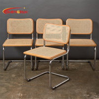 Salle à manger en bois d'usine Mobilier de maison moderne de haute qualité Chaise en rotin Siège rembourré Chaises de salle à manger en bois