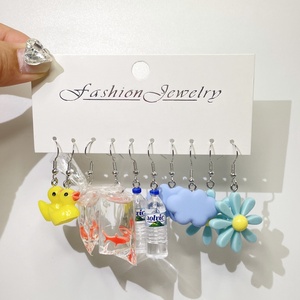 Ensemble de boucles d'oreilles créatives et adorables en forme de canard, <span class=keywords><strong>poisson</strong></span> <span class=keywords><strong>rouge</strong></span>, nuage et marguerite fraîche en résine, avec motif eau minérale, pour fille - Product Image 2