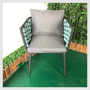 Conjunto de <span class=keywords><strong>Muebles</strong></span> de Jardín <span class=keywords><strong>para</strong></span> Patio, Mesa y Sillas de Exterior, 3 Piezas, Conjunto de <span class=keywords><strong>Muebles</strong></span> de Ratán Compacto <span class=keywords><strong>para</strong></span> Balcón Pequeño - Product Image 4