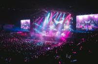 Écran vidéo LED géant imperméable P3.91 pleine couleur 3840Hz pour scène, mur vidéo LED pour concert, location de service frontal en extérieur