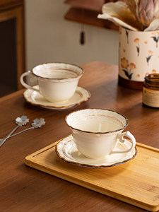 Tazza da Latte in Ceramica con Bocca Larga, Lavabile in Lavastoviglie e Utilizzabile nel Microonde, Stile Giapponese Retrò di Alta Gamma, Set Tazza e Piattino per Caffè di Lusso - Product Image 1