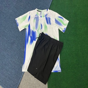 Ensemble d'entraînement athlétique de haute qualité, chemise à manches courtes et short en soie, ensemble de vêtements de sport pour la course à pied et le <span class=keywords><strong>fitness</strong></span> à séchage rapide - Product Image 6