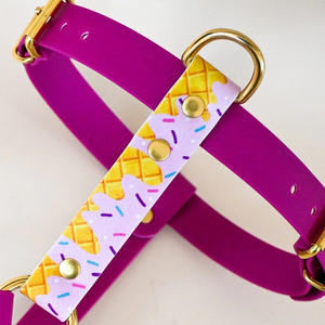 Correa de Pecho Acolchada con Remaches y Estampado de Moda para Perros, Diseño Personalizado por el Fabricante, Correa de Tracción para Perros de PVC Impermeable - Product Image 2