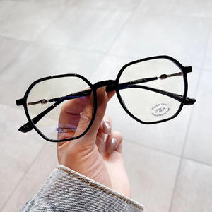 Montures de lunettes ovales Qianai en TR90 anti-lumière bleue pour femmes, taille moyenne, verres en acétate, fabriquées à Taizhou - Product Image 5