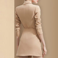 Robe Blazer Élégante pour Femme, Col Tissé, Manches Évasées, Boutons Professionnels, Décontractée, Automne, Motif Floral, Taille Naturelle, Coupe Trapèze, Écoresponsable