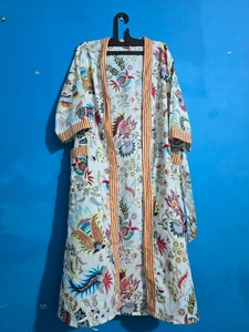Bata Kimono de Algodón con Cuello en V y Estampado Floral para Mujer, Ropa de Dormir Cómoda y Transpirable, Hecha a Mano en India, para Damas de Honor - Product Image 5
