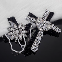 Appliques de fleurs perlées avec garniture en strass, motif croix, broderie à coudre, patchs décoratifs pour sacs
