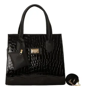 Sac fourre-tout en cuir noir moderne pour femme Fana Brina M3826, motif alligator, poignées renforcées, usage quotidien - Product Image 3