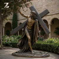 Sculpture de Jésus portant la croix en bronze coulé à la main, taille réelle, statue chrétienne pour église, cathédrale, monastère et projets religieux