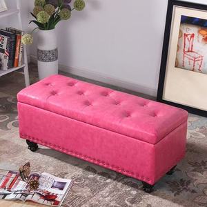 Taburete Rectangular para Sala de Espera, Almacenamiento y Asiento en Tiendas de Ropa. - Product Image 1