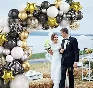 Kit de 84 ballons noirs pour guirlande d'arche, idéal pour la décoration de toile de fond de mariage, la Saint-Valentin et les fournitures de fête - Product Image 2