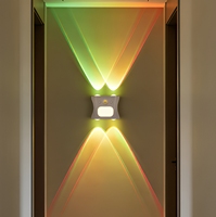 Applique murale LED magnétique RGB double face avec éclairage haut et bas, télécommande, lumière changeante de couleur pour extérieur et intérieur, pour porche et couloir