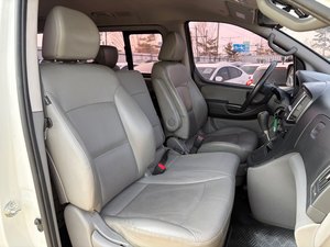 2019 BLANCA Nueva Minivan Diésel Blanca de 12 Asientos con Asientos Calefactables y Ventilados, Navegación y Cámara, Coche Coreano - Product Image 5