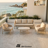 J&M Outdoor Ensemble de mobilier de jardin tressé avec canapé et table pour complexe balnéaire