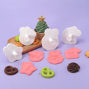 <span class=keywords><strong>Emporte</strong></span>-pièces Saint-<span class=keywords><strong>Valentin</strong></span> Alimentaire 4 Pièces Réutilisables en Plastique avec Moteur à Ressort, Outils de Cuisson DIY pour Pâtisserie et Sandwichs, Ensemble de Modèles - Product Image 1