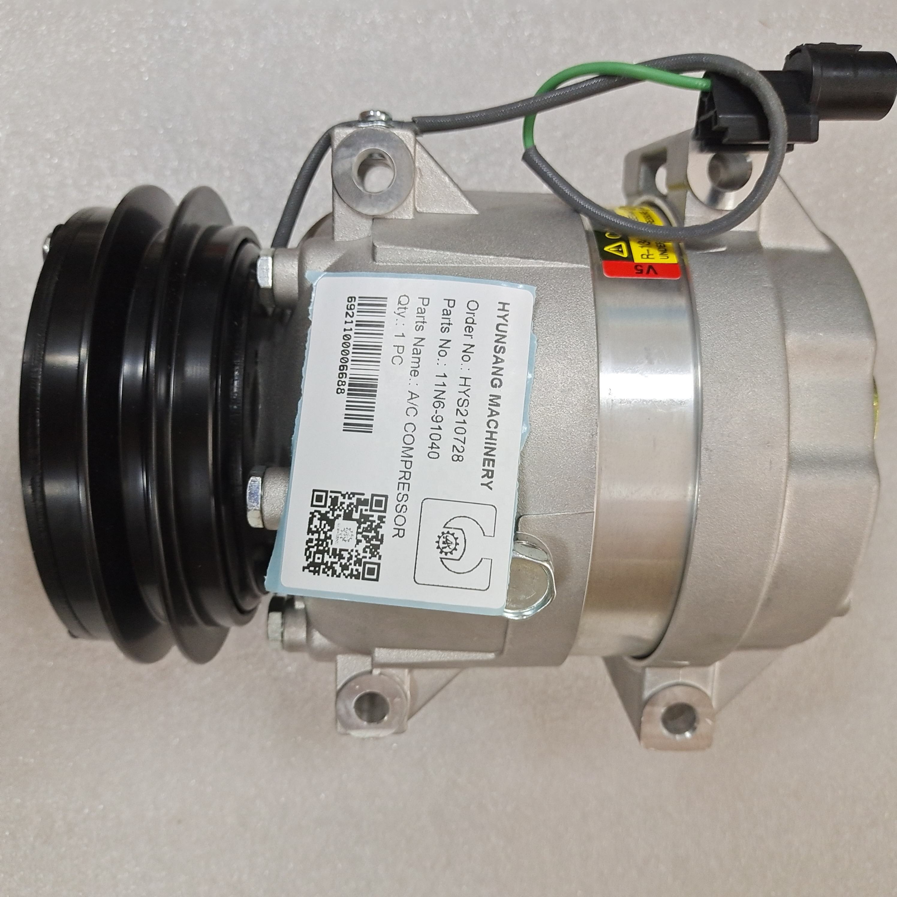 Ha'i Con Hyunsang Excavator Parts - AC Compressors for E110B, E40B