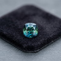 Saphir naturel de qualité supérieure, taille coussin, 2,0 carats, clarté impeccable, provenant de Madagascar