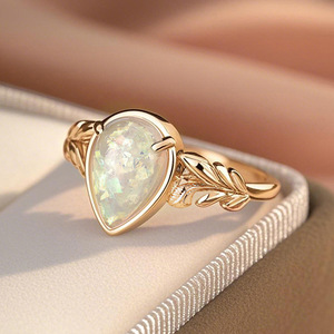 Anello da Donna con Incastonatura a Goccia d'Acqua, Elegante Gioiello di Moda per Ogni Giorno - Product Image 6