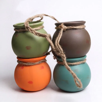 Set kustom dari 4 buah pot pot pot sukulen keramik kreatif pot bunga dinding gantung dengan tali