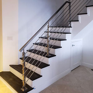 Balustrade en acier inoxydable pour balcon extérieur de villa moderne - Product Image 3