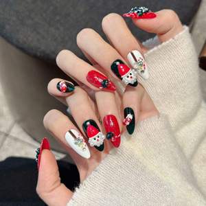 <span class=keywords><strong>Faux</strong></span> ongles de Noël faits main, effet chrome argenté, flocons de neige, pour les fêtes - Product Image 4