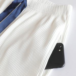 Ensemble pyjama décontracté en coton/élasthanne respirant pour femme, grande taille, tricoté, à manches longues, avec col rabattu blanc, vente en gros - Product Image 4