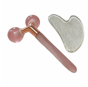 Produits de beauté en résine, gua sha et rouleau de massage facial en résine - Product Image 1