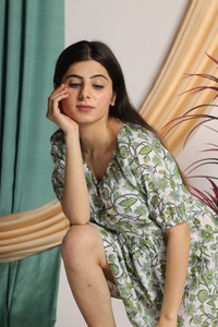 Vestido Maxi de Algodón 100% con Estampado Floral y Cuello en V, Diseño de Moda para Mujer, Nueva Colección 2026 - Product Image 3