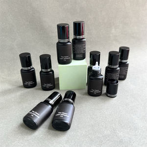 ESSI LASH Colle à cils de qualité supérieure à séchage rapide, longue durée et longue rétention Boîte avec logo personnalisé Meilleure rétention d'humidité à faible émission de fumées - Product Image 4