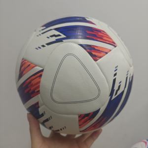 Balón de Fútbol de Nivel de Torneo que Cumple con los Estándares Profesionales de Visibilidad y Calidad - Product Image 1