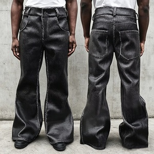 <span class=keywords><strong>Pantaloni</strong></span> in Pelle Sintetica Effetto Screpolato <span class=keywords><strong>Neri</strong></span> Oversize Stile Streetwear per <span class=keywords><strong>Uomo</strong></span> - Product Image 1