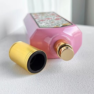 น้ำหอมคุณภาพสูง ราคาโรงงาน แบรนด์แท้ กลิ่นหอมธรรมชาติ ติดทนนาน กลิ่นฟลอร่าหรูหรา น้ำหอมผู้หญิง Eau De Parfum - Product Image 4