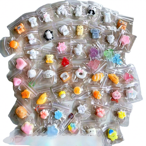 Gioco di Abbinamento Micro Squishy all'Ingrosso, Simpatico Giocattolo da Spremere Effetto Slime, Mini Figurine di Cibo e Animali, Regalo per Livestream - Product Image 1