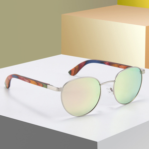 Unisex occhiali da sole intelligenti di alta qualità piccola struttura in metallo tempio in legno polarizzato occhiali da sole con <span class=keywords><strong>lenti</strong></span> Tac stile moda - Product Image 2