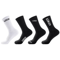 Conception personnalisée Logo Paquet Calcetines 2022 Grip Compression Sport Chaussettes Dessin Animé Mignon Fuzzy Mode Hommes Chaussettes