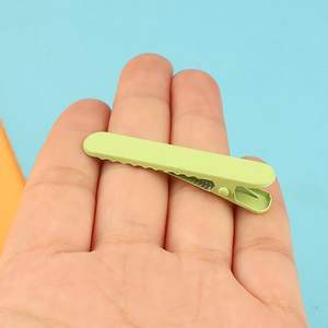 Vente en gros Épingle à <span class=keywords><strong>cheveux</strong></span> en alligator Accessoires pour <span class=keywords><strong>cheveux</strong></span> pour filles Barrettes élégantes avec <span class=keywords><strong>pince</strong></span> à <span class=keywords><strong>cheveux</strong></span> en métal couleur bonbon - Product Image 3