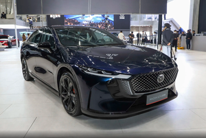 Mazda EZ-6 2025, vente flash, prix bas, autonomie étendue de 480/600 km, 200 Air+ Luxury/Pro Sport Max, neuf/d'occasion, véhicule électrique pur NEV - Product Image 3