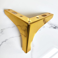 Pieds de meuble de luxe légers à trois pieds pour table de chevet, patins de pieds triangulaires pour meuble TV, table basse et table.
