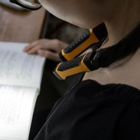 Lámpara de Lectura LED para Colgar en el Cuello, Funciona con Pilas AA o USB, Manos Libres, para Asados y Camping