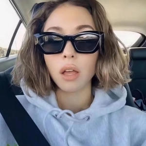 Gafas de Sol con Marco Pequeño Estilo Europeo Americano, Lentes de PC con Protección UV400, Diseño Ojo de Gato, Unisex, Ligeras, YC8802 - Product Image 3