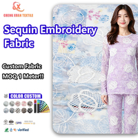 Kain Payet Berkilau Khusus Motif Berlian 330GSM Poliester untuk Gaun Malam Tekstil Rumah