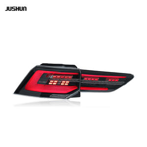 VW 21-24 Golf 8 Luces de conducción LED de gama alta Señales de giro Modificación de montaje de luz trasera en blanco y negro con lente transparente - Product Image 5