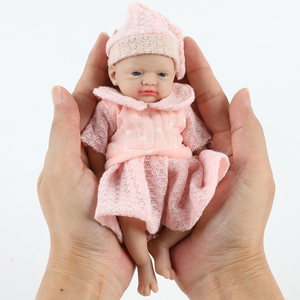 Poupées miniatures réalistes <span class=keywords><strong>de</strong></span> 7 pouces (18 cm), adorables bébés nouveau-nés, corps entier en silicone - Product Image 1