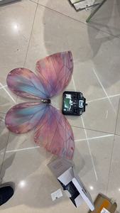 Nuevo Juguete de Mariposa Voladora con Control Remoto, Luz LED Recargable, Alas Mágicas Desmontables, para Fiestas y Bodas - Product Image 4
