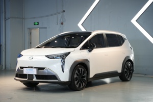 Auto Elettrica Usata Aion Y 2022 Edizione 70 <span class=keywords><strong>Tech</strong></span> con Batteria al Litio Ferro Fosfato (50-70kWh) Autonomia NEDC 501-600km - Product Image 4
