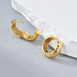 Juego de Pendientes de Plata de Ley 925 J&C - Pendientes Redondos con Diseño de Escamas de Dragón, Helado y Piña - Product Image 4